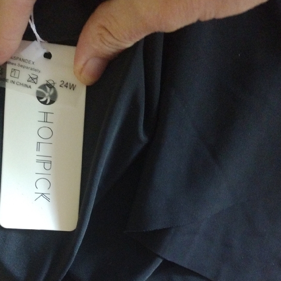 Holipick Women’s Plus Size Black Tankini Set Size 24W, Elegant & Flattering, NWT - Picture 10 of 10